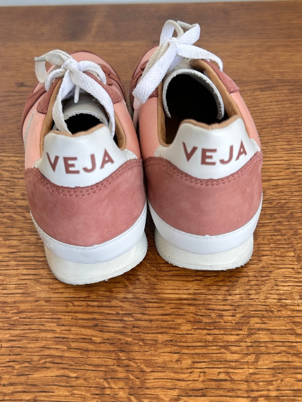 VEJA LEATHER/SATIN CASUAL SHOES - Picture 4 of 7